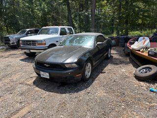 2010 Ford Mustang - Exterior Front Left Corner Image